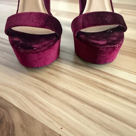 Bamboo Burgundy velvet block heel sandals sz 8.5 shoes #heels - Picture 7 of 10
